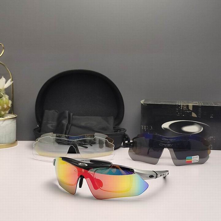 Oakley-074
