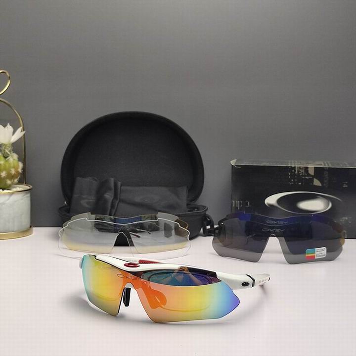 Oakley-076