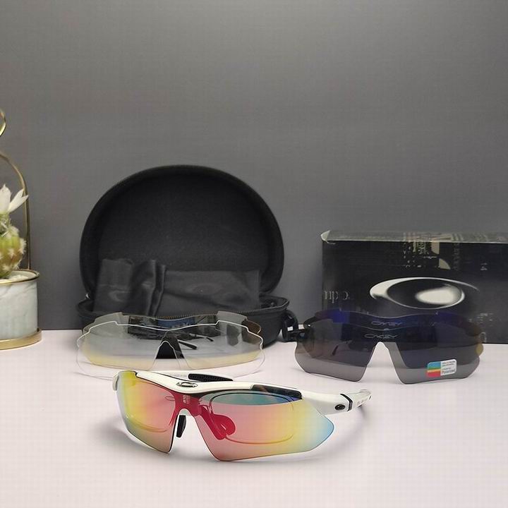 Oakley-079