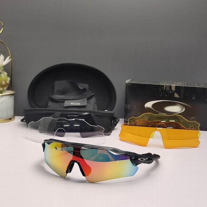 Oakley-082