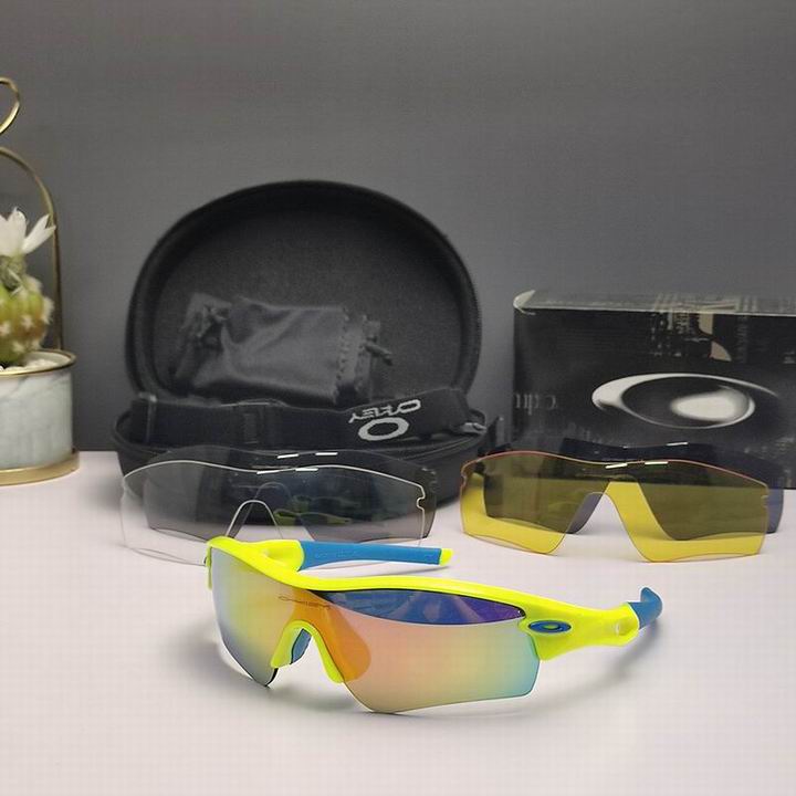 Oakley-102