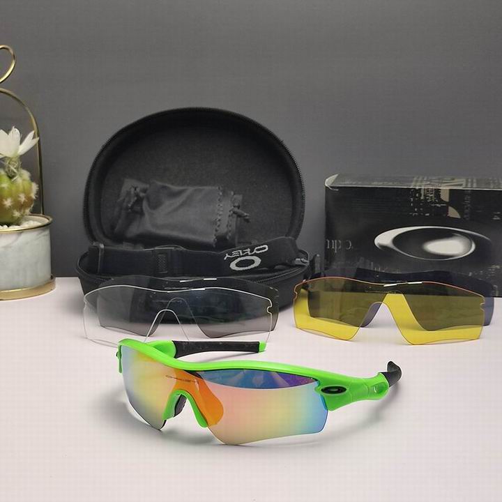 Oakley-104