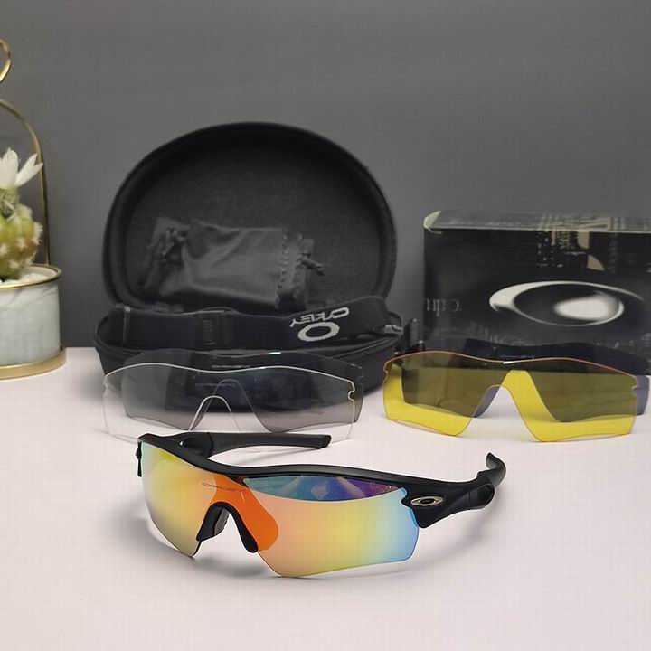 Oakley-105