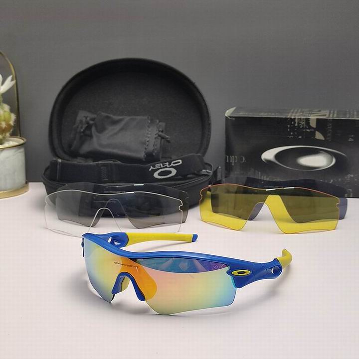 Oakley-108