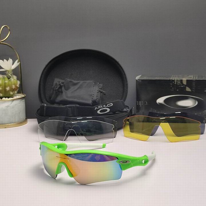 Oakley-111