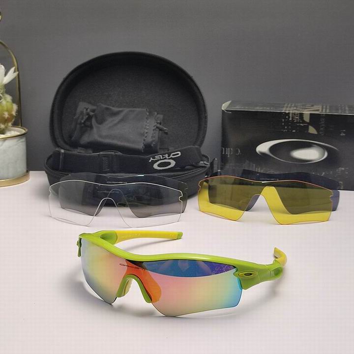 Oakley-114