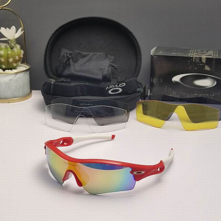 Oakley-123