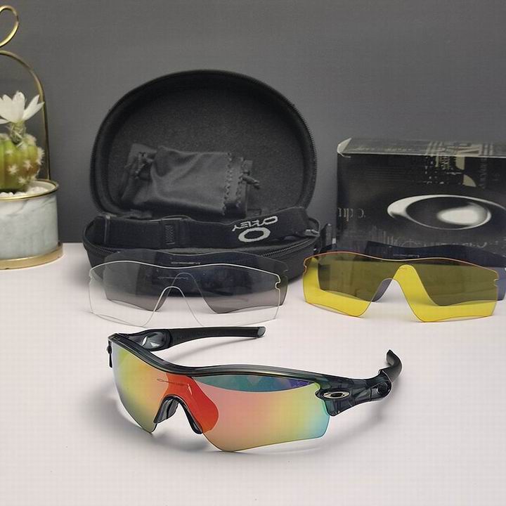 Oakley-125