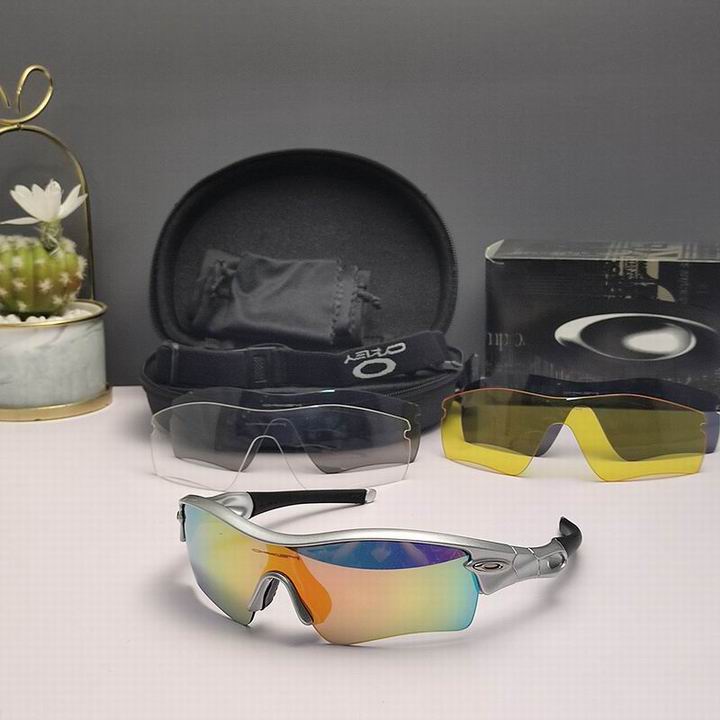 Oakley-126