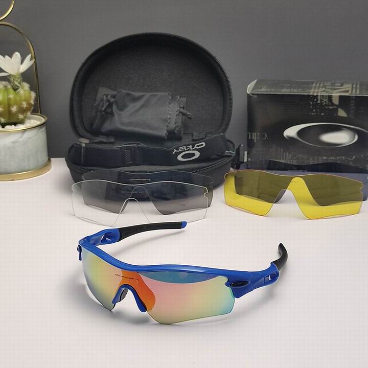 Oakley-129