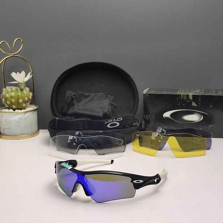 Oakley-141