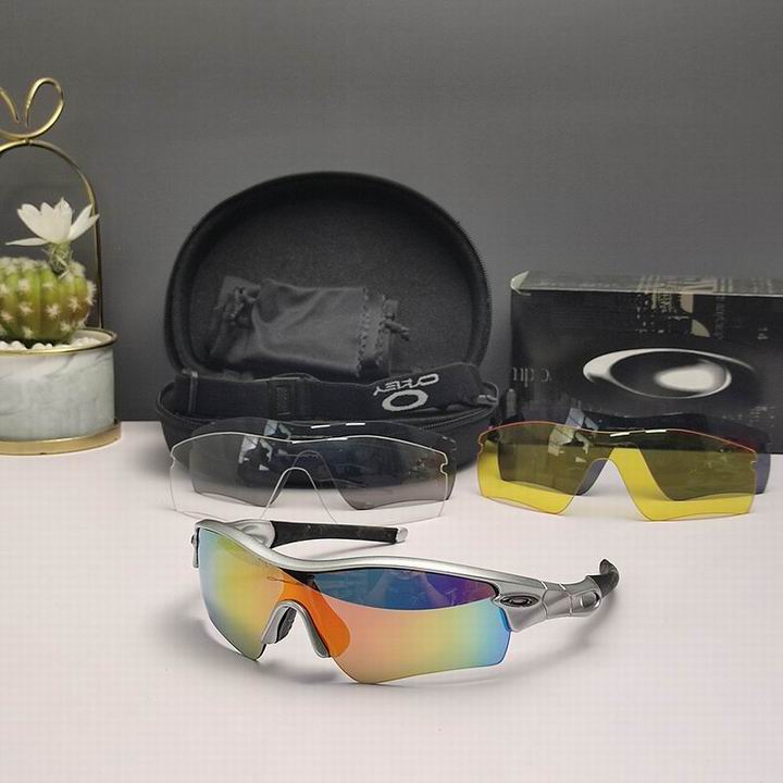 Oakley-143