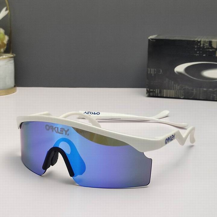Oakley-153