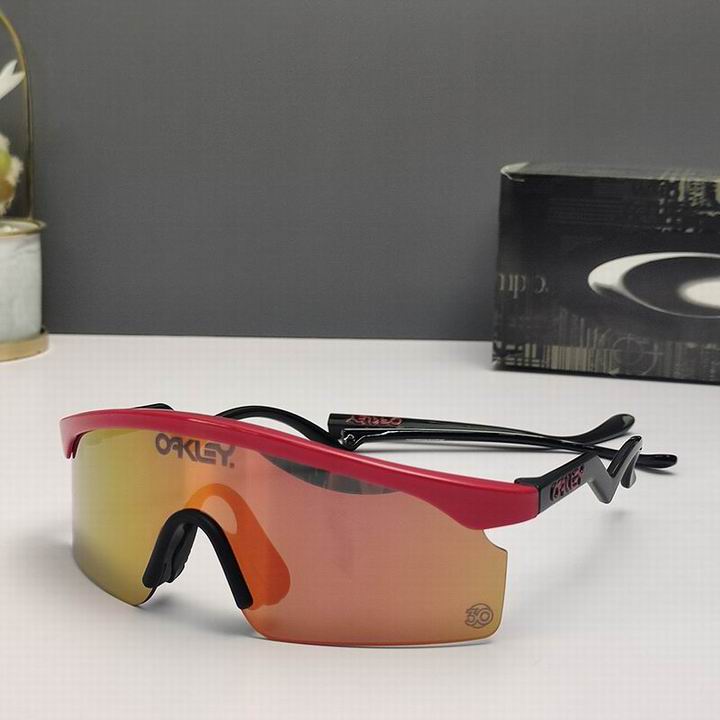 Oakley-157