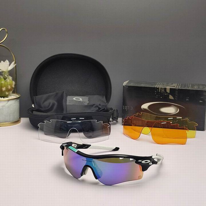 Oakley-007