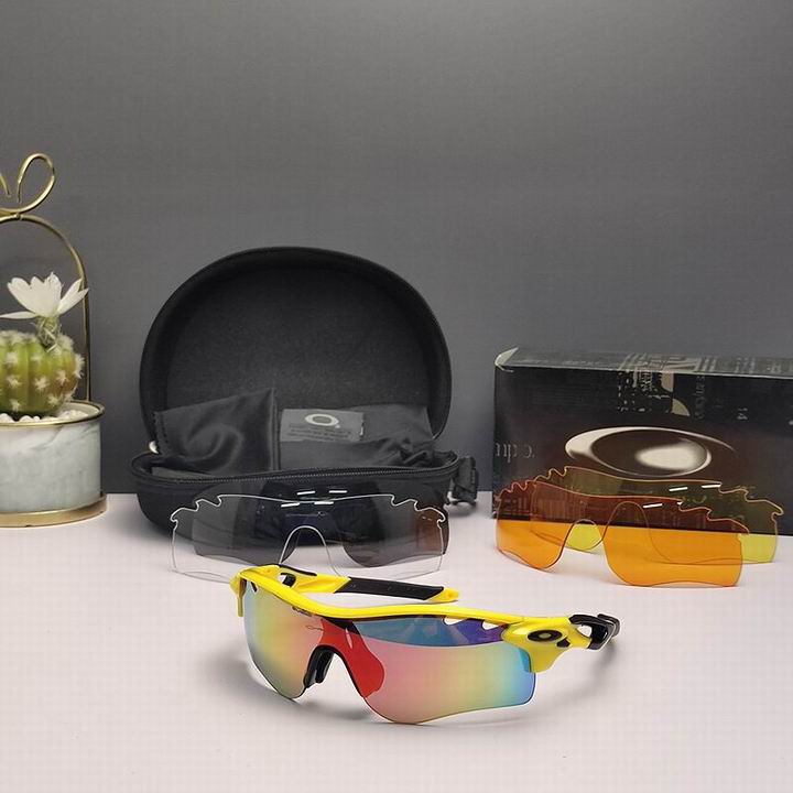 Oakley-009