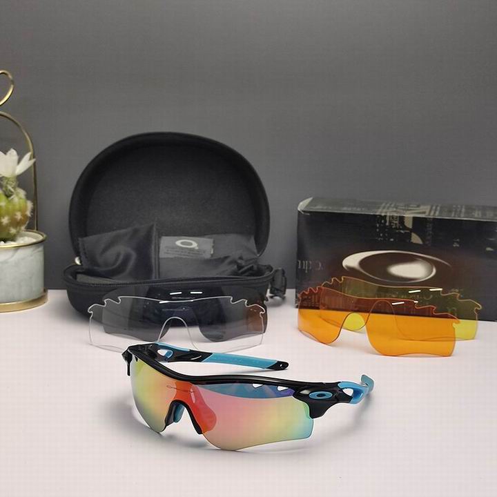 Oakley-012