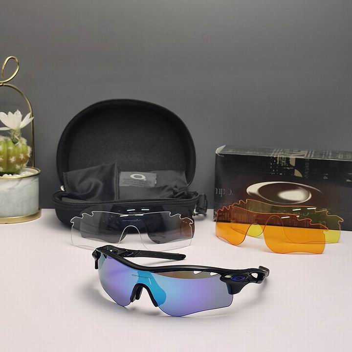 Oakley-014