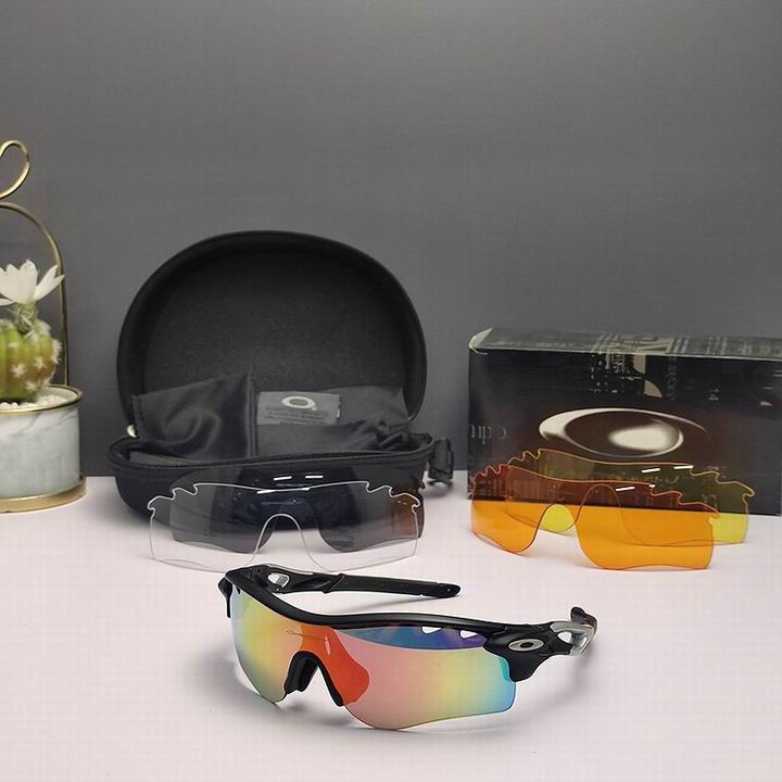 Oakley-016