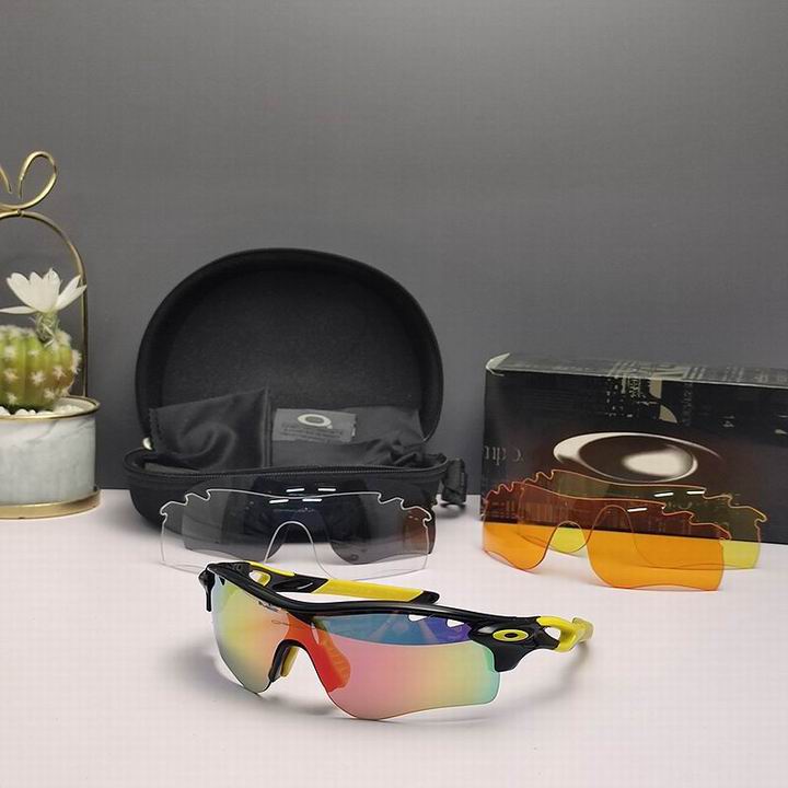 Oakley-018