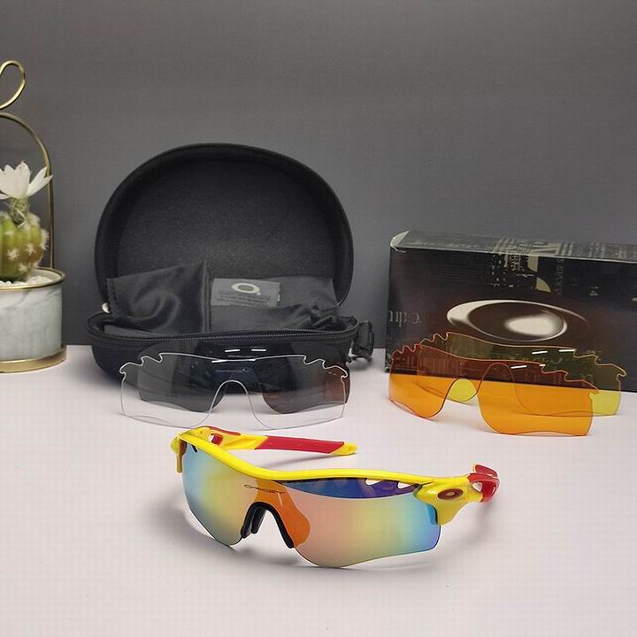Oakley-019