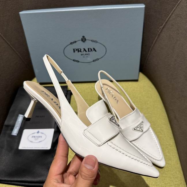 W-Prada-058