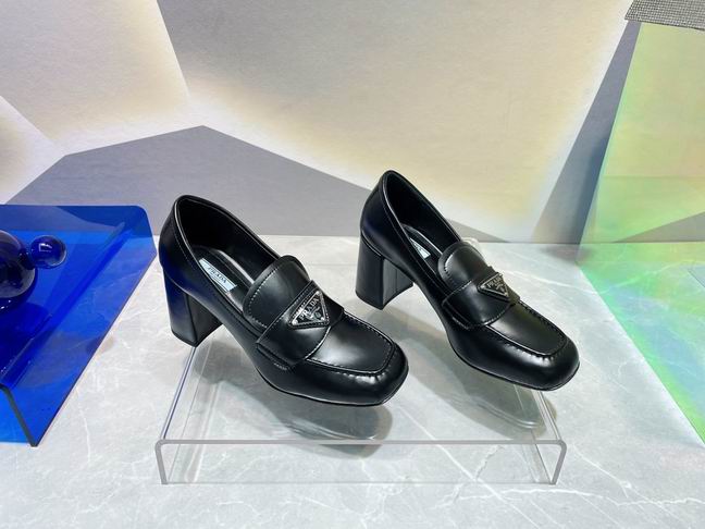 W-Prada-061