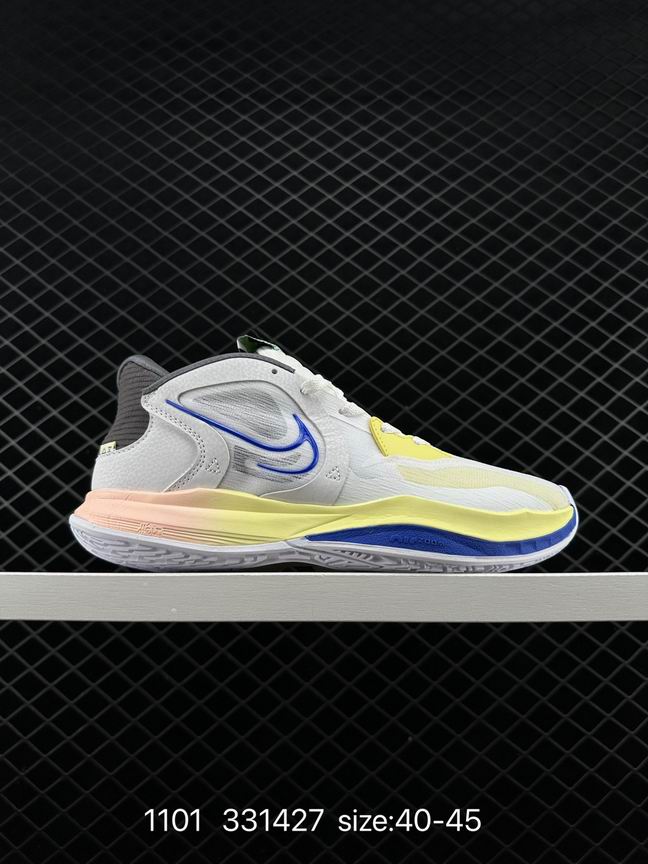 Kyrie-039
