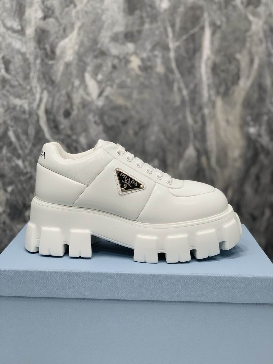 W-Prada-069