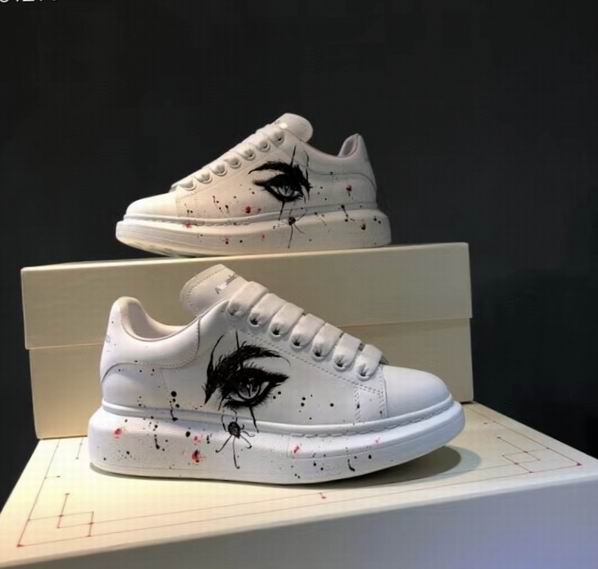 W-McQUEEN-077