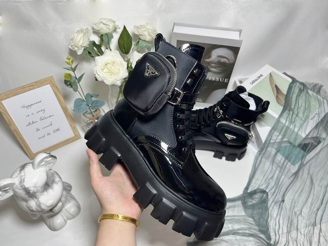 W-Prada-073