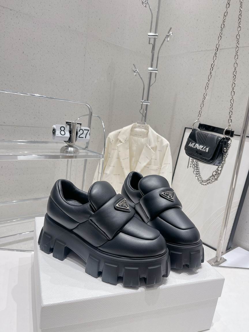 W-Prada-077