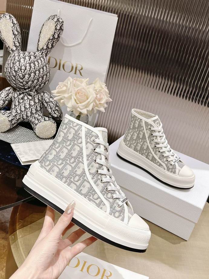 W-Dior-089