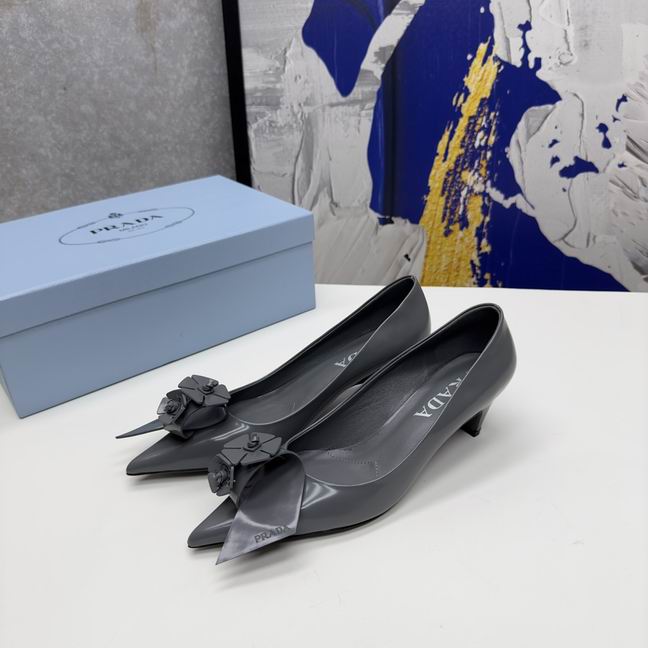 W-Prada-081